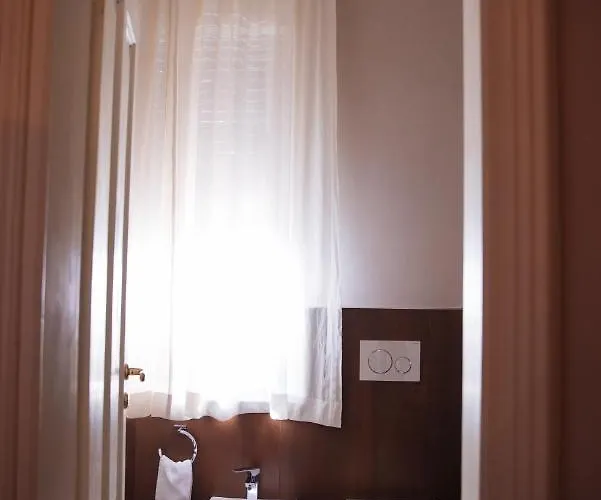 לינה וארוחת בוקר Ai Tre Cedri