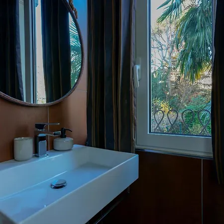 Couette-café Ai Tre Cedri 4*